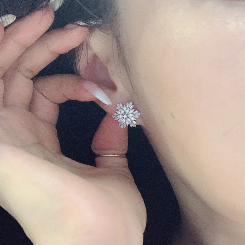 Stunning Earring for Daily Wear