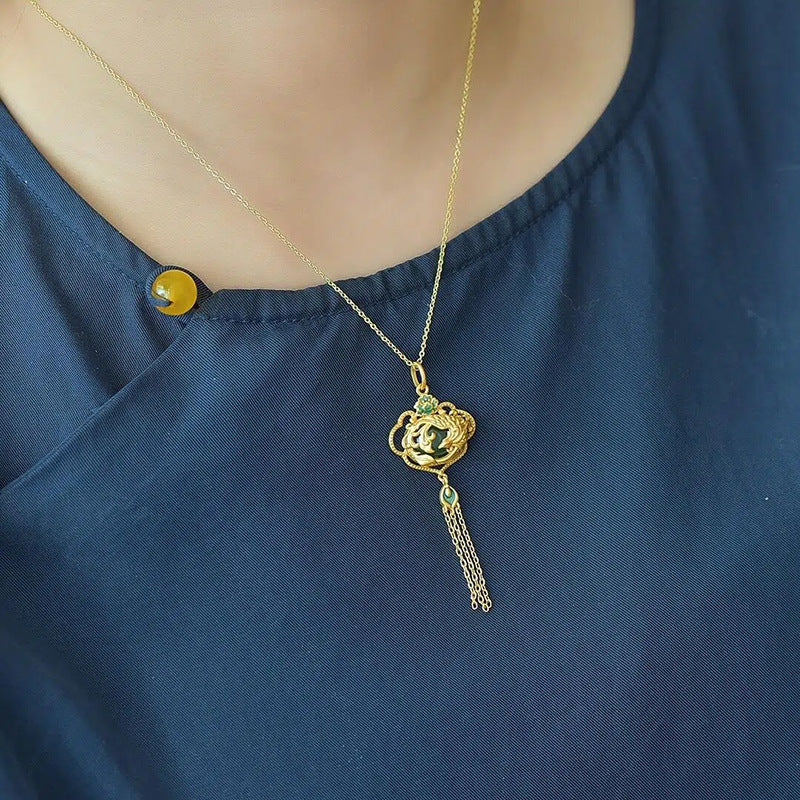 Stunning Gold Pendant for Daily Wear