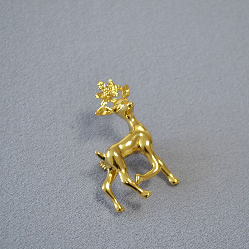 Charming Gold Piece for Any Occasion