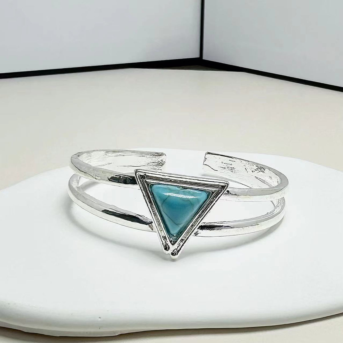 Charming Bracelet for Any Occasion