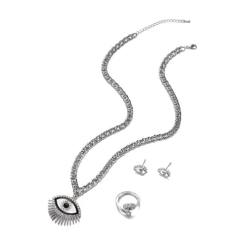 Beautiful Set with Unique Style