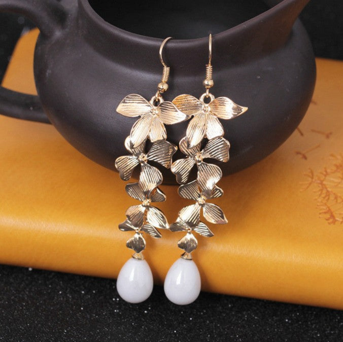 Stunning Gold Earring for Daily Wear