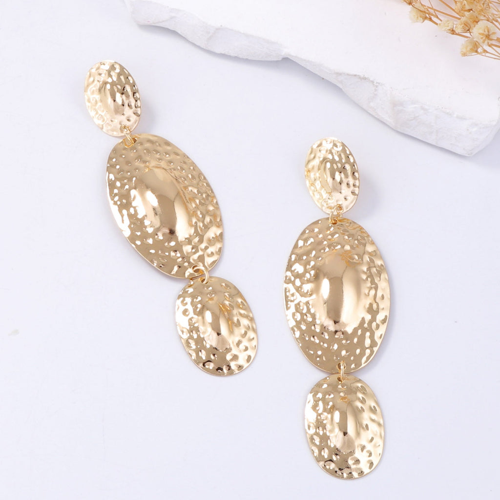 Charming Earring for Any Occasion