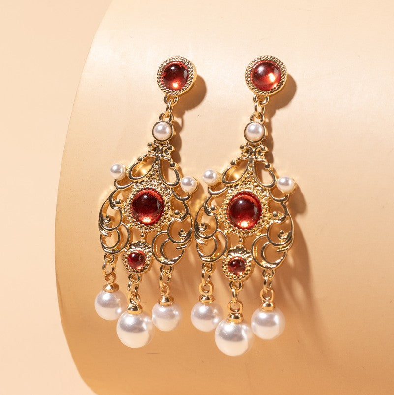 Charming Earring for Any Occasion