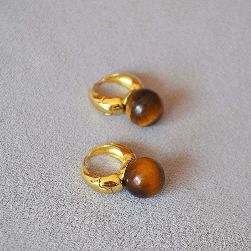 Beautiful Gold Earring with Unique Style