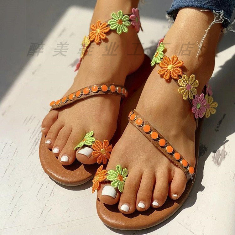 Chic Orthopedic Sandals with Unique Design