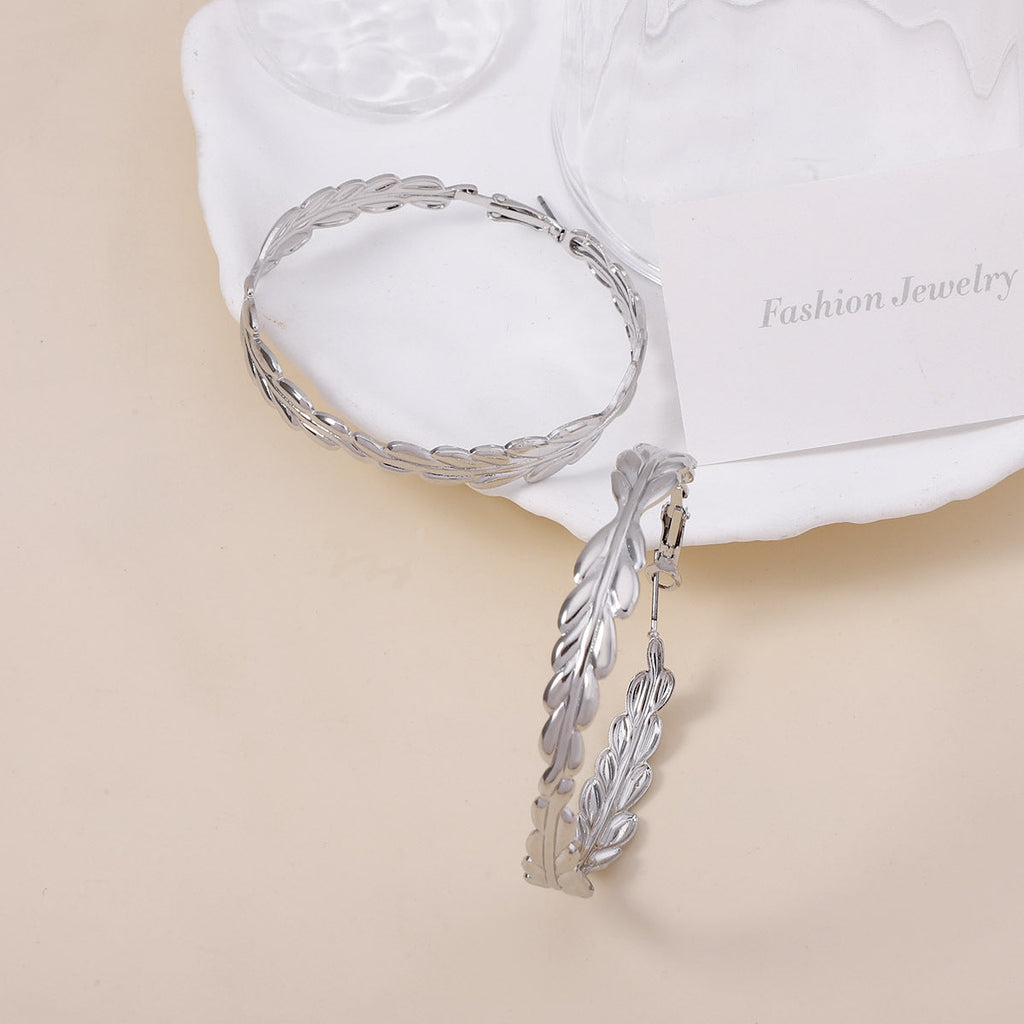 Delicate Artisan Gold Earring