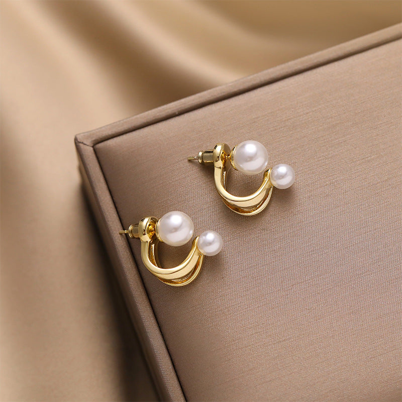 Charming Pearl Earring for Any Occasion
