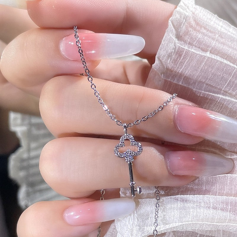 Stunning Necklace for Daily Wear