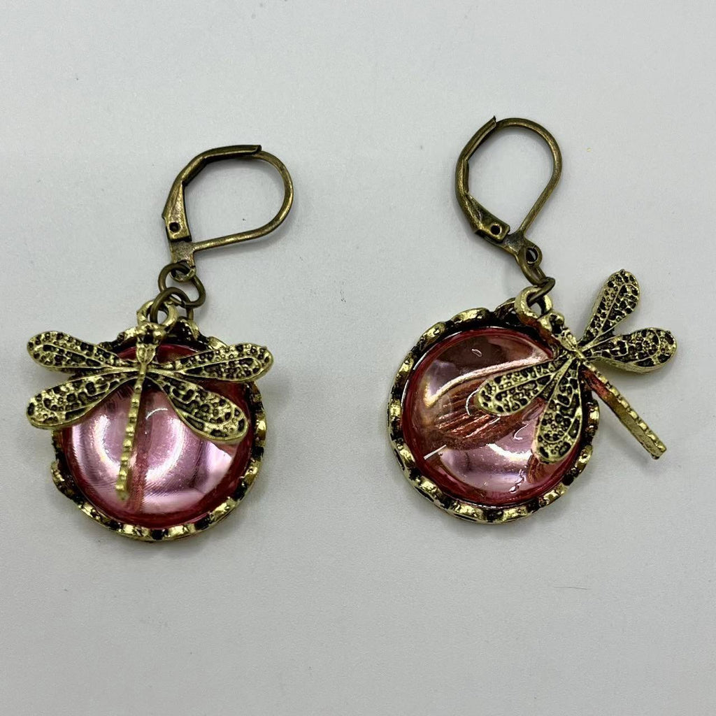 Charming Earring for Any Occasion
