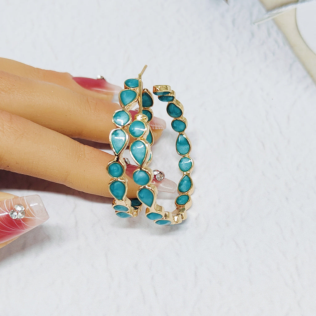 Charming Earring for Any Occasion