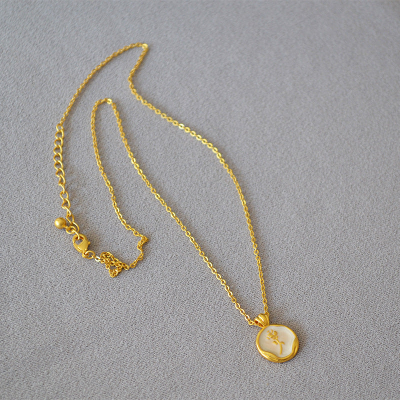 Romantic Gold Necklace for Special Moments