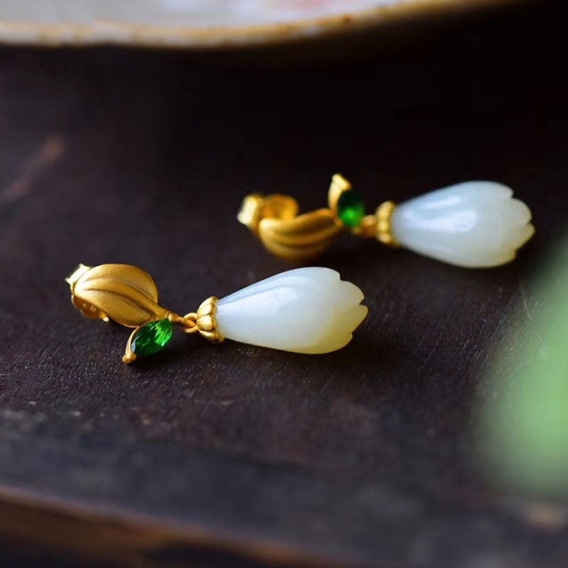Charming Gold Earring for Any Occasion
