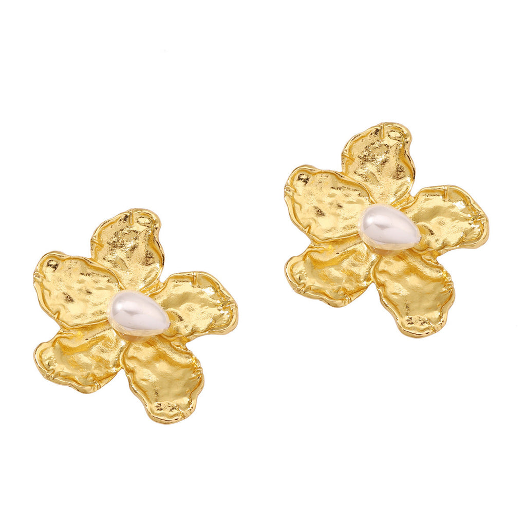 Romantic Pearl Earring for Special Moments