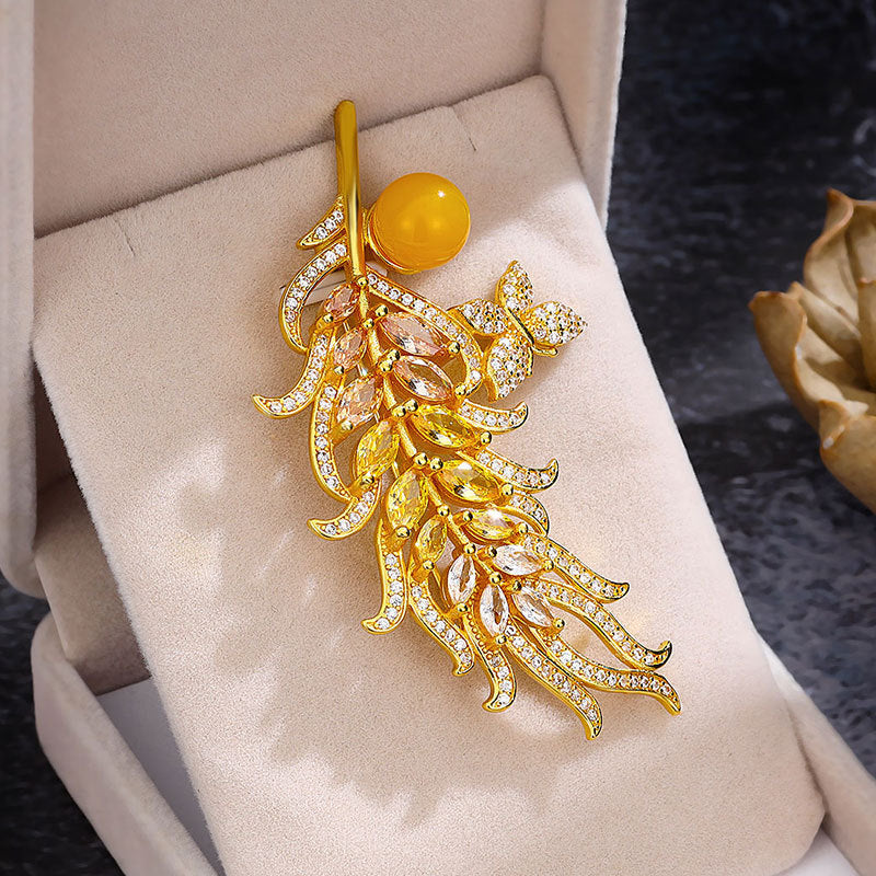 Elegant Gold Piece for Every Occasion