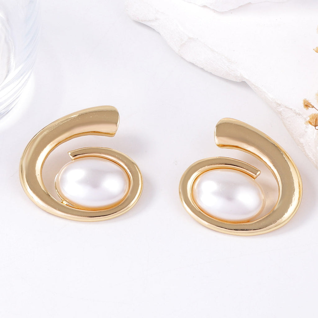 Delicate Artisan Pearl Earring
