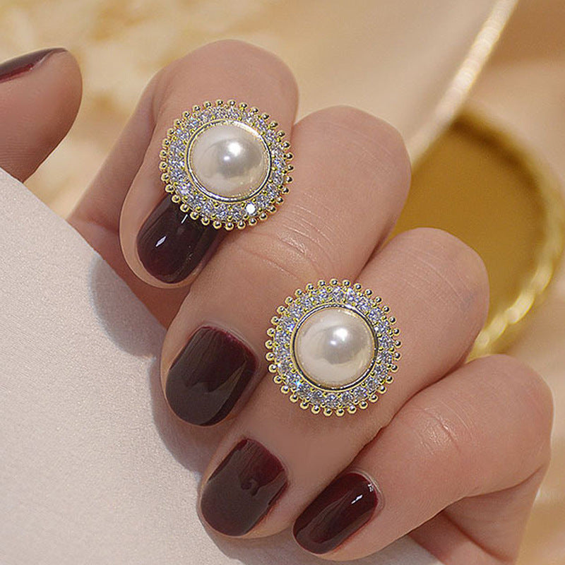Elegant Pearl Earring for Every Occasion