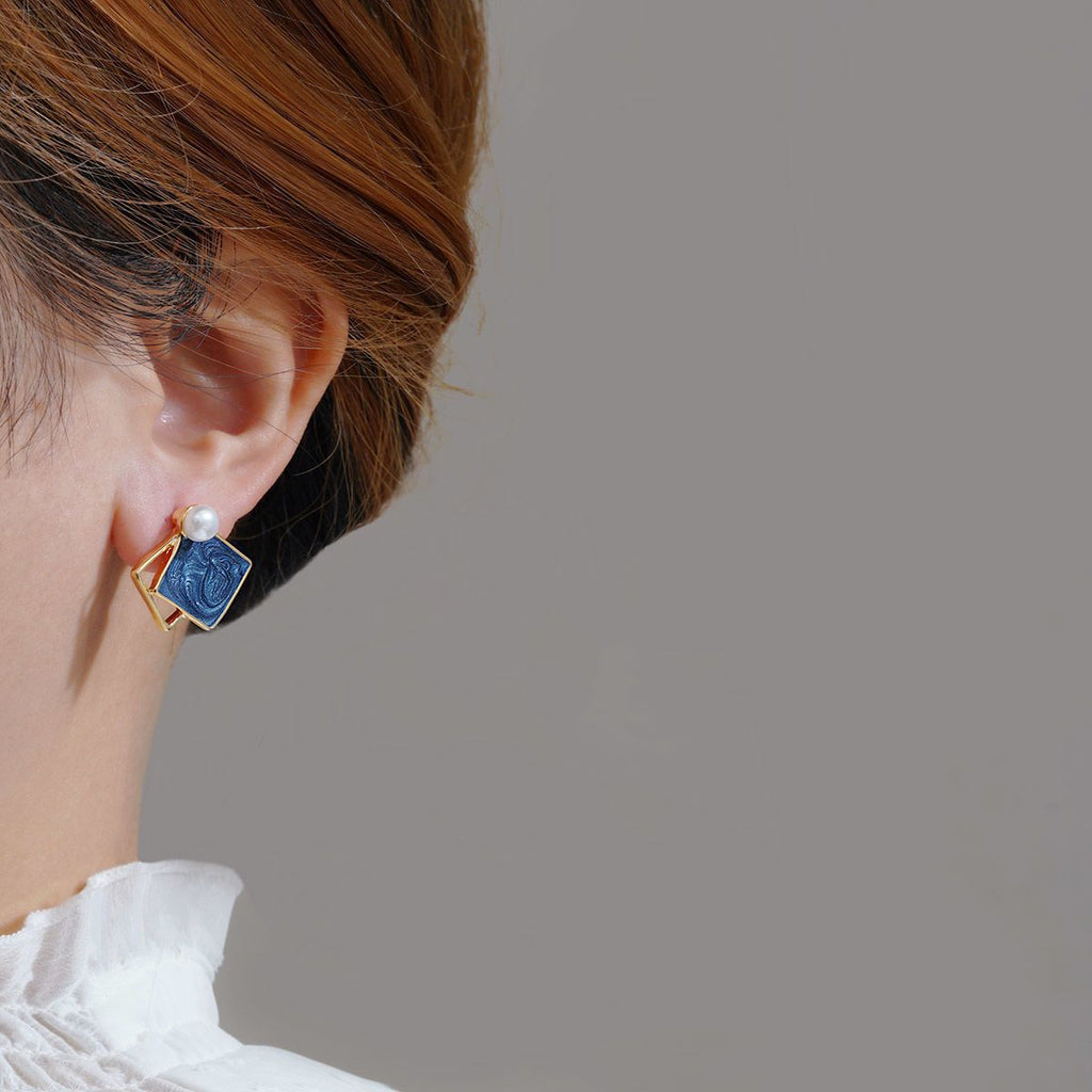 Stunning Earring for Daily Wear