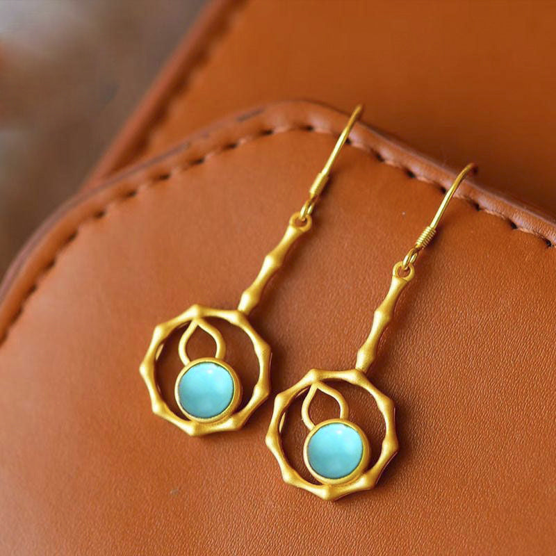 Beautiful Gold Set with Unique Style