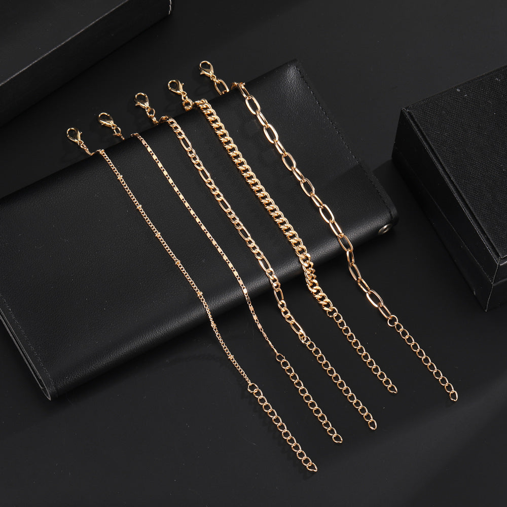 Classic Gold Bracelet with Timeless Appeal