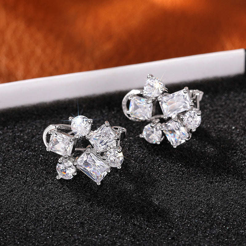 Charming Earring for Any Occasion