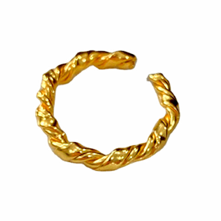 Charming Gold Ring for Any Occasion