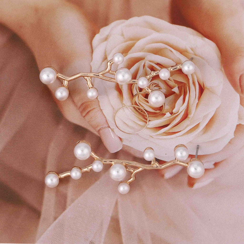 Classic Pearl Earring with Timeless Appeal