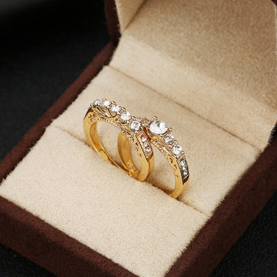 Beautiful Gold Set with Unique Style