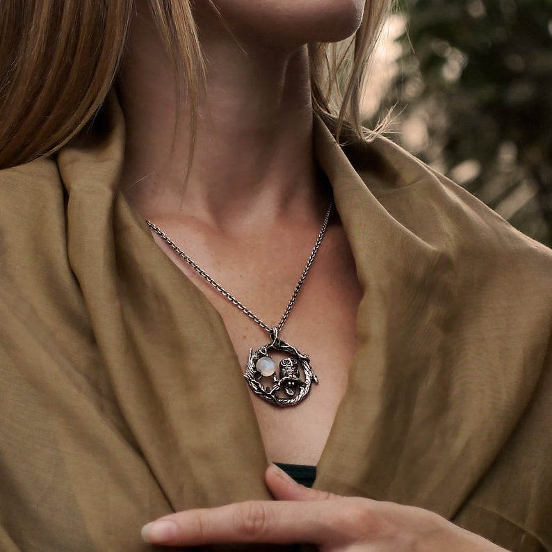 Stunning Necklace for Daily Wear