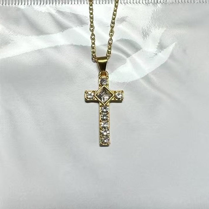 Stunning Necklace for Daily Wear