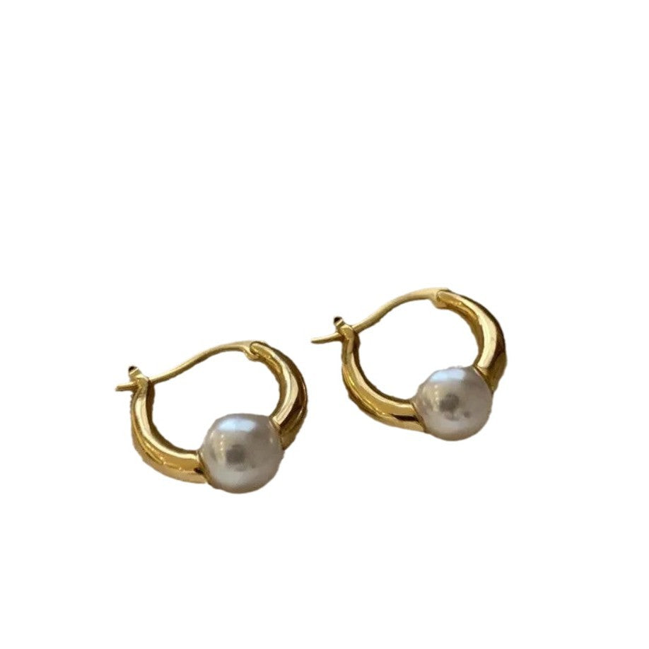 Stunning Gold Earring for Daily Wear