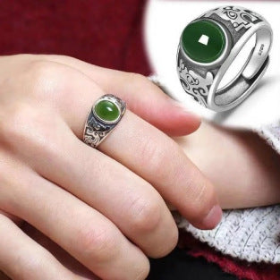 Classic Silver Ring with Timeless Appeal