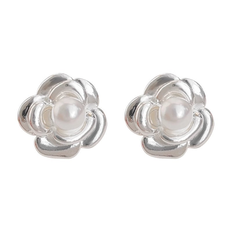 Romantic Pearl Earring for Special Moments