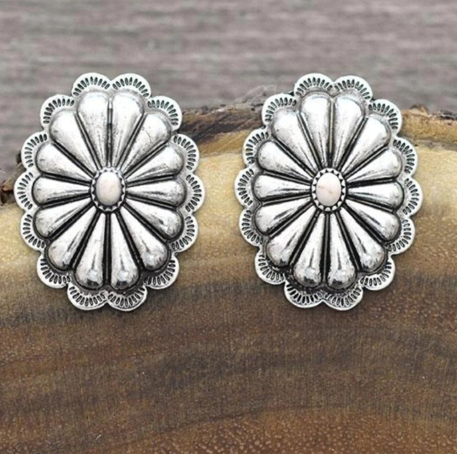 Classic Earring with Timeless Appeal