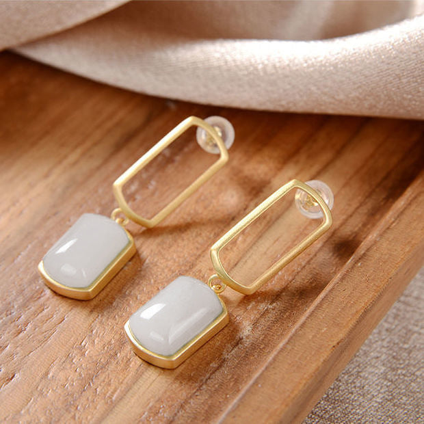 Elegant Gold Earring for Every Occasion