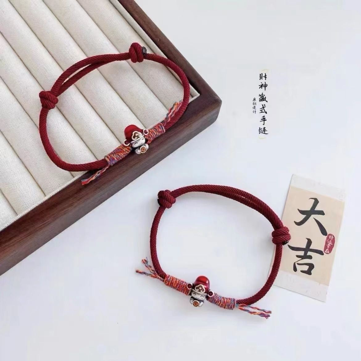 Romantic Silver Bracelet for Special Moments