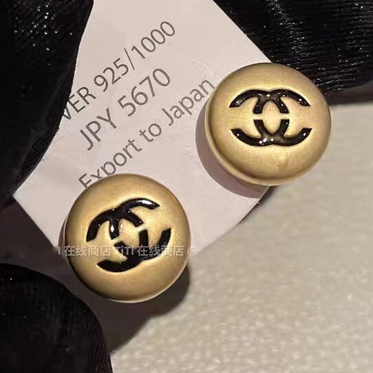 Elegant Earring for Every Occasion