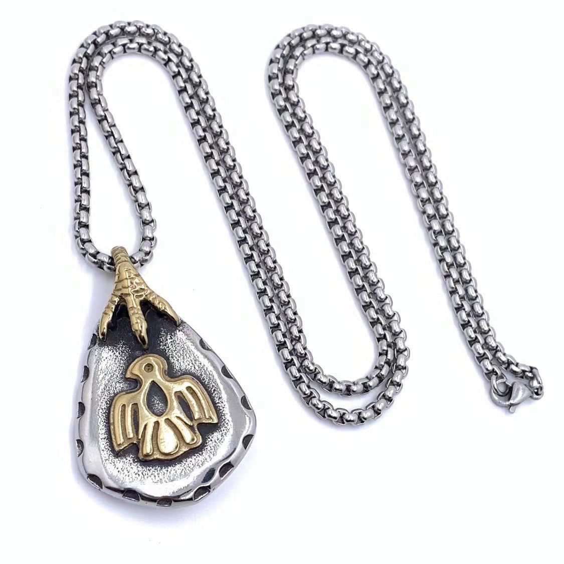 Elegant Pendant for Every Occasion