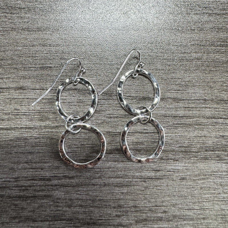 Charming Earring for Any Occasion