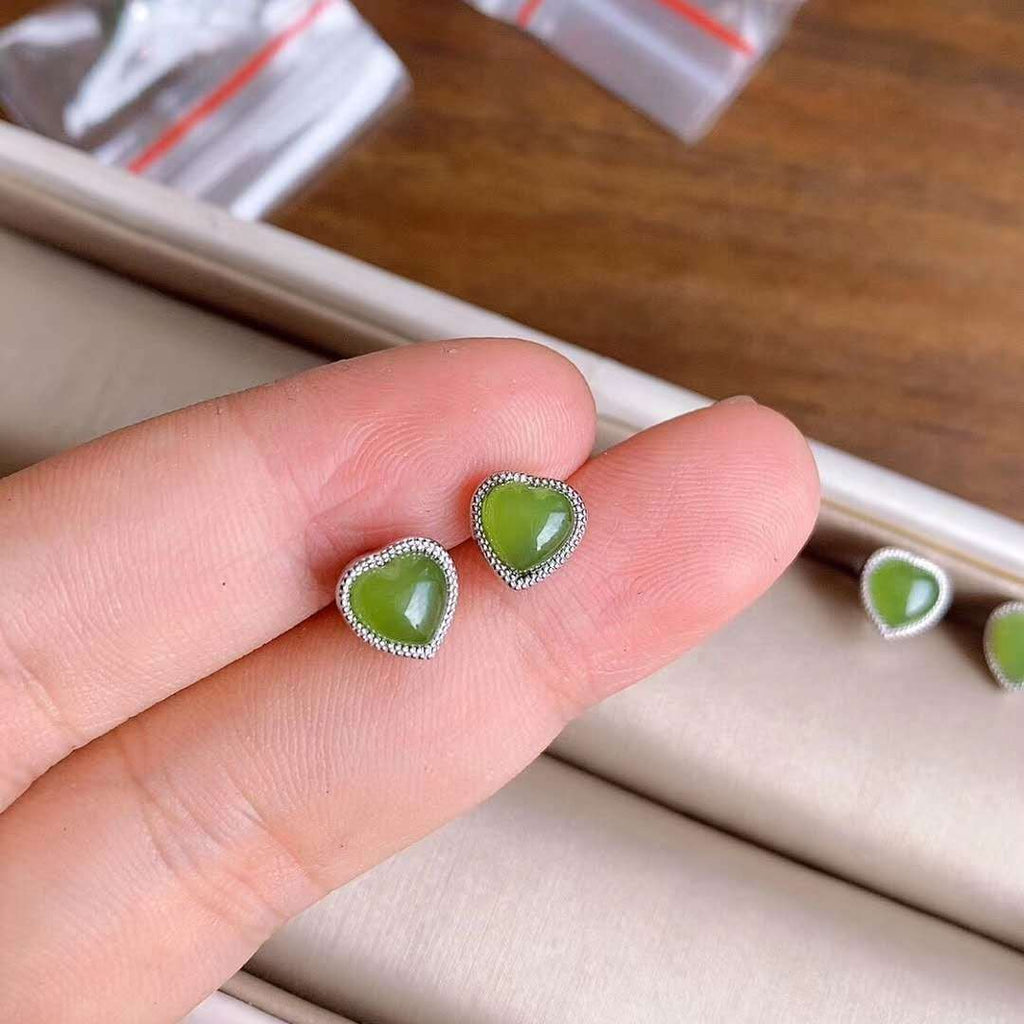 Romantic Gold Earring for Special Moments