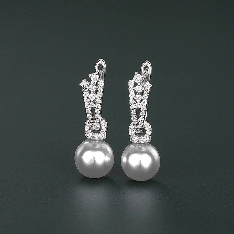 Romantic Pearl Earring for Special Moments