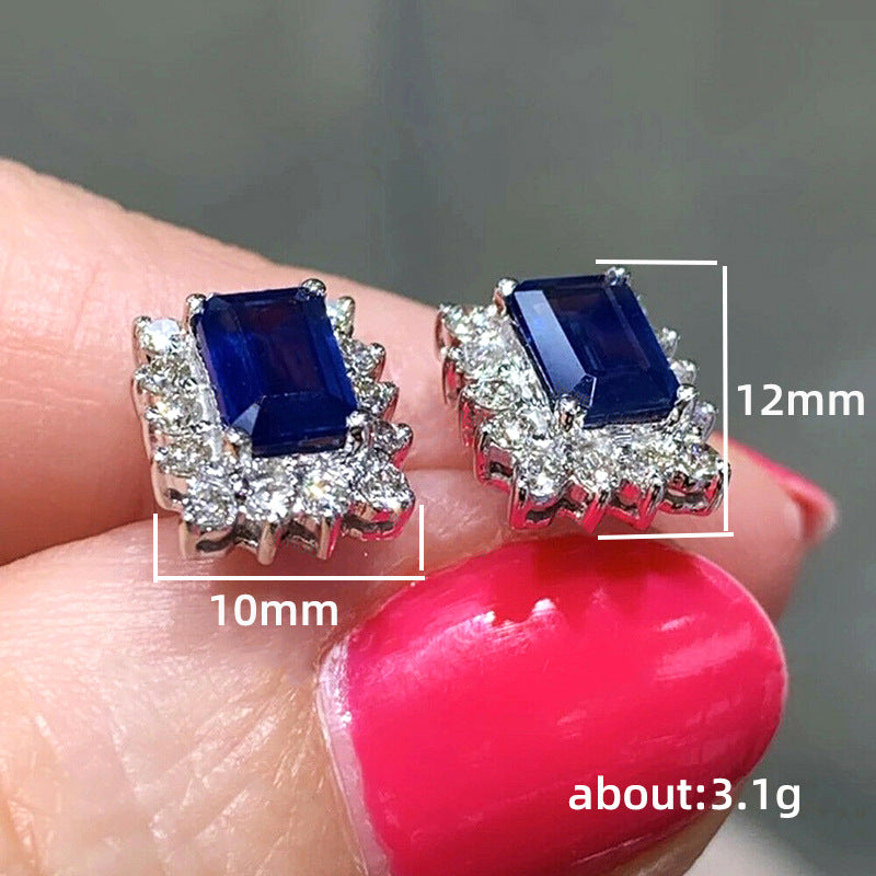 Charming Earring for Any Occasion