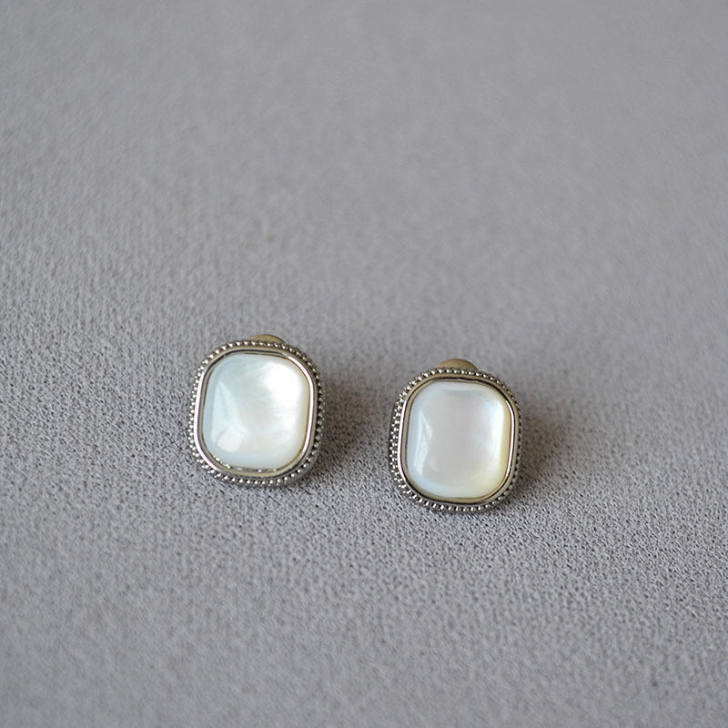 Beautiful Silver Earring with Unique Style