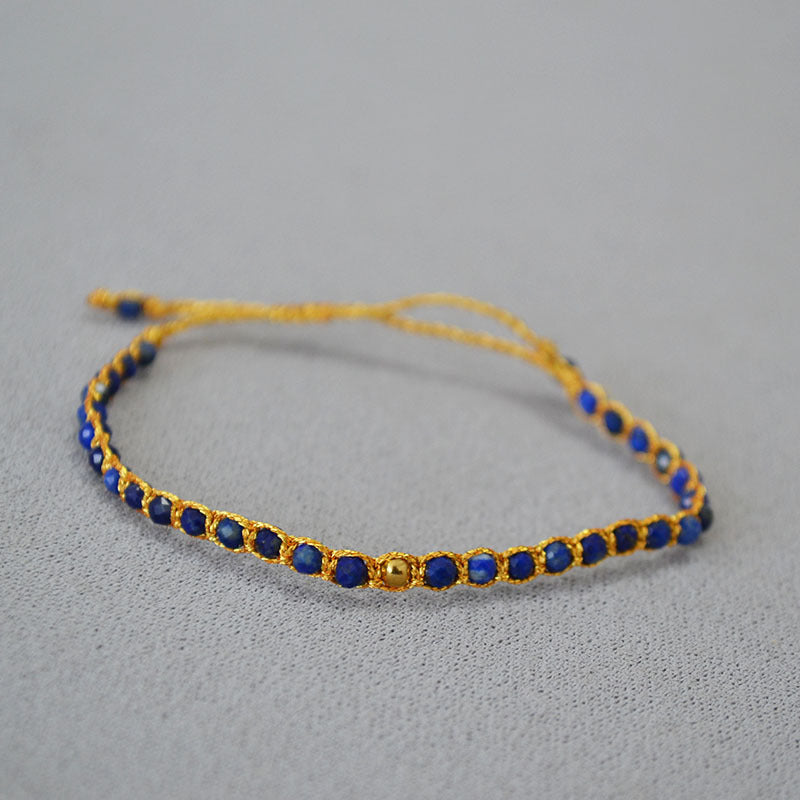 Classic Gold Bracelet with Timeless Appeal