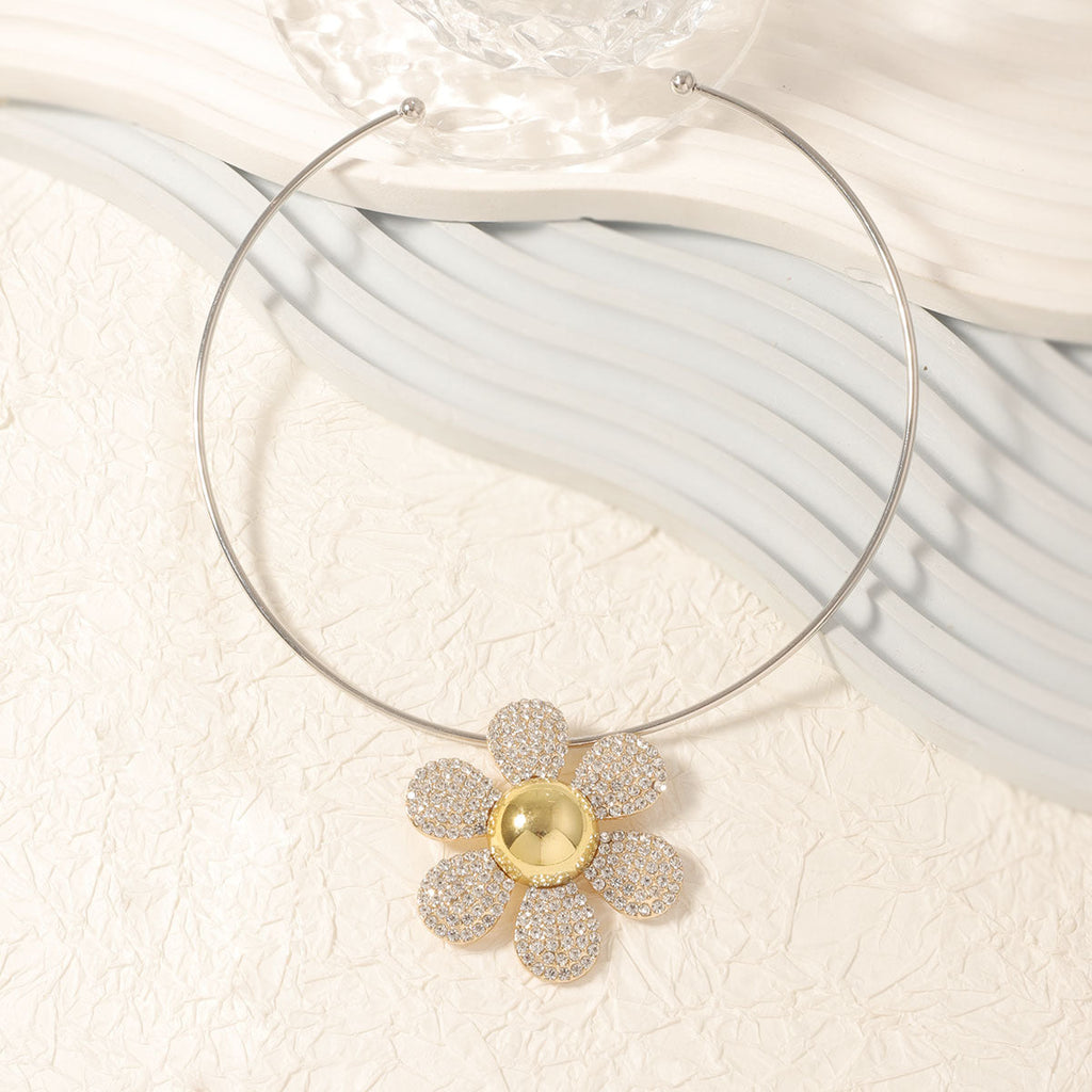 Classic Pendant with Timeless Appeal
