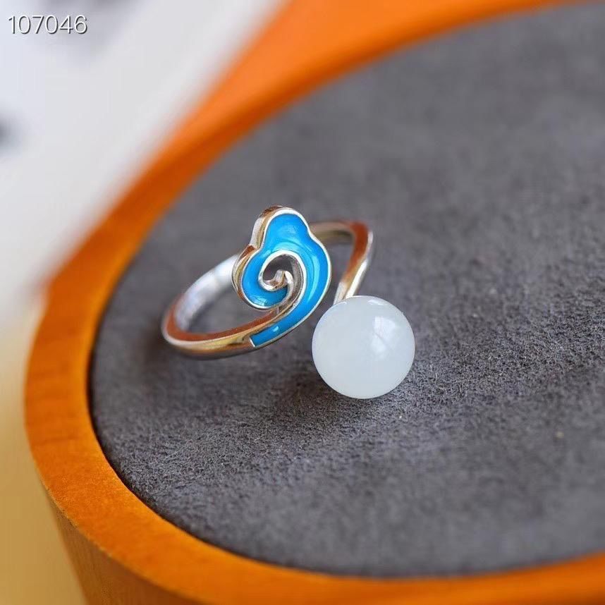 Elegant Silver Ring for Every Occasion