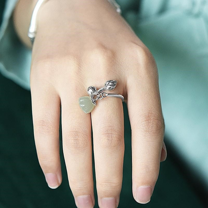 Romantic Silver Pendant for Special Moments