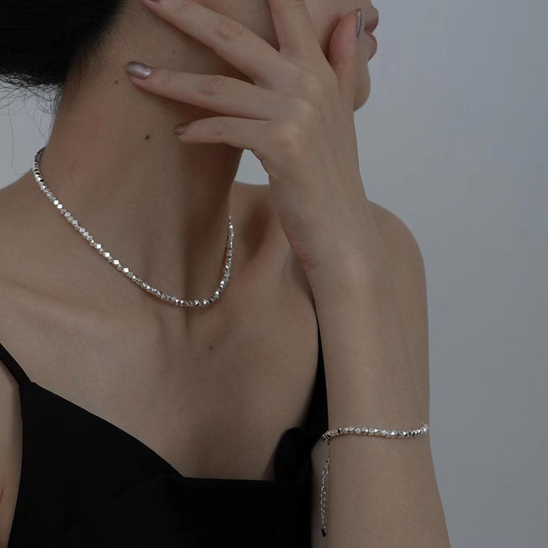 Romantic Gold Necklace for Special Moments