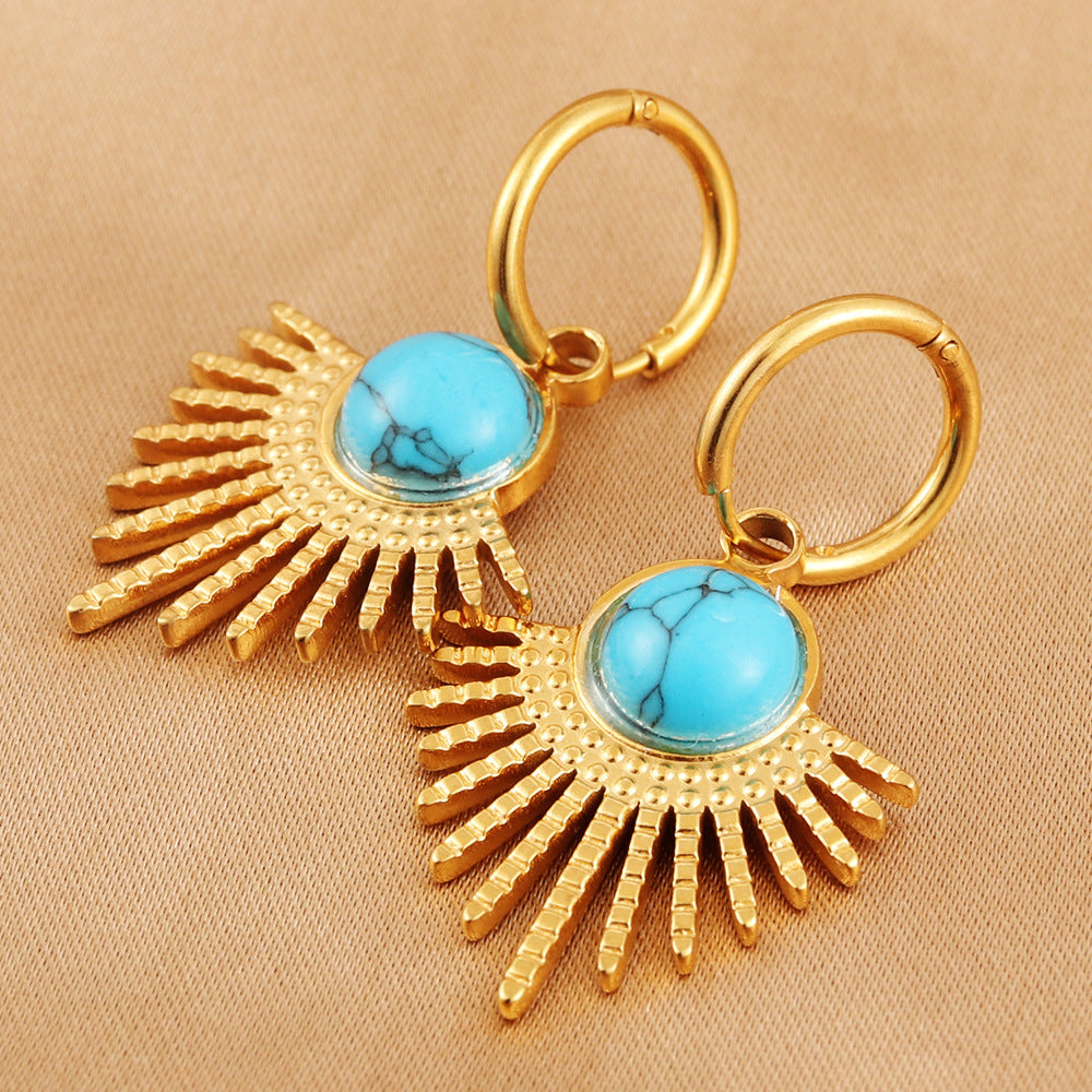 Romantic Gold Earring for Special Moments