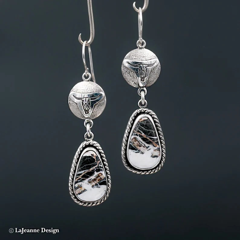 Elegant Silver Earring for Every Occasion